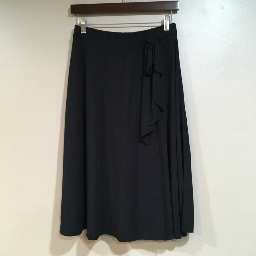 Elle Faux Wrap Midi Skirt Womens S‎ Black Classic Minimalist Modest Tie Waist